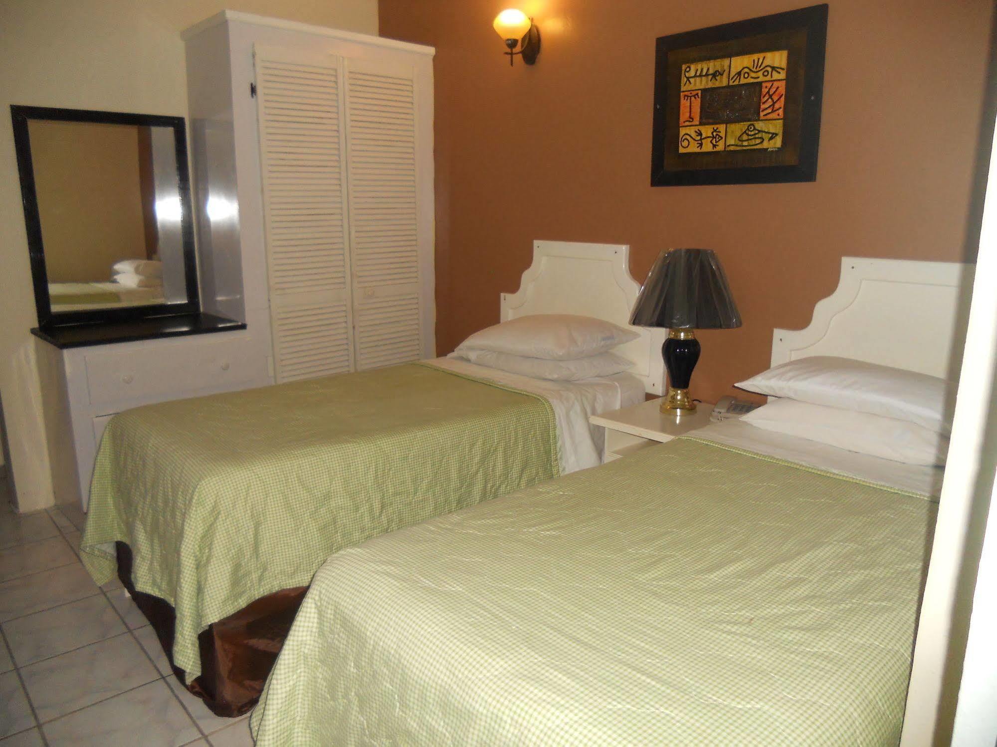Seaview Inn Бастер Екстериор снимка