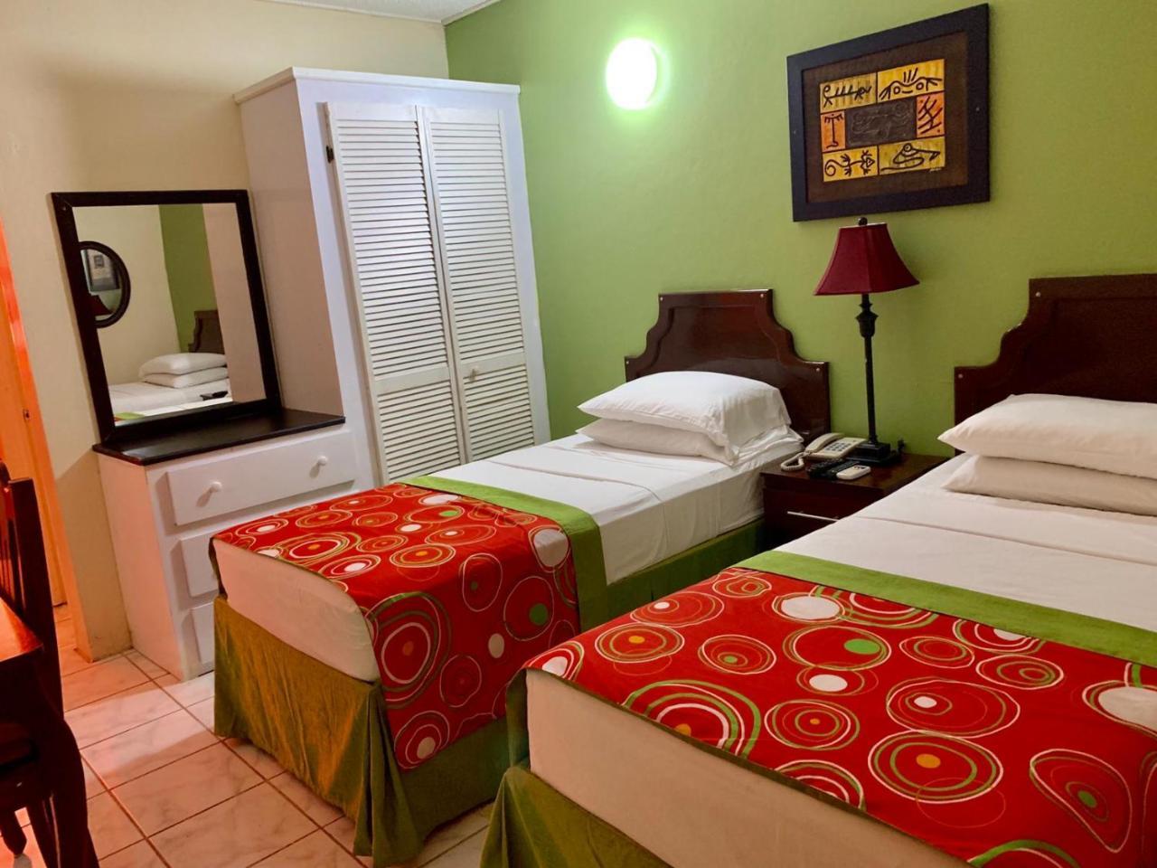Seaview Inn Бастер Екстериор снимка